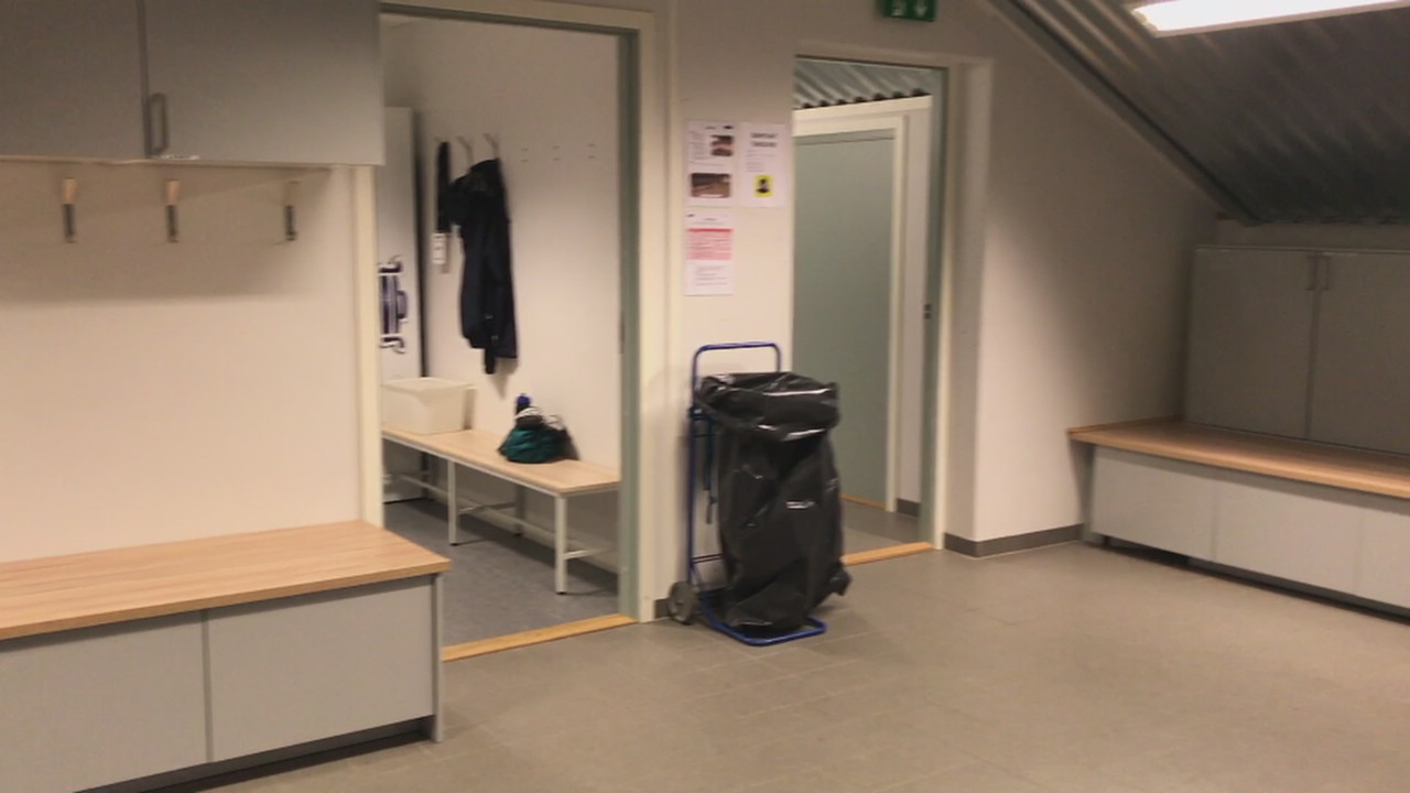 Besøk i garderoben
